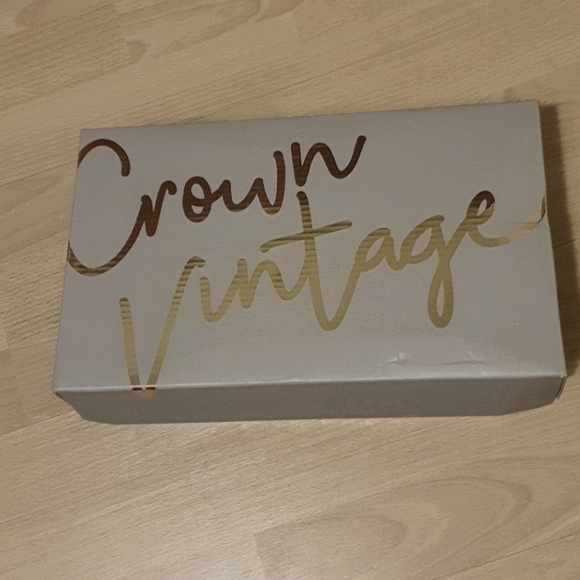 NIB Crown Vintage Mules - Picture 4 of 4
